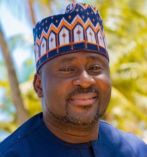 Desmond Elliot