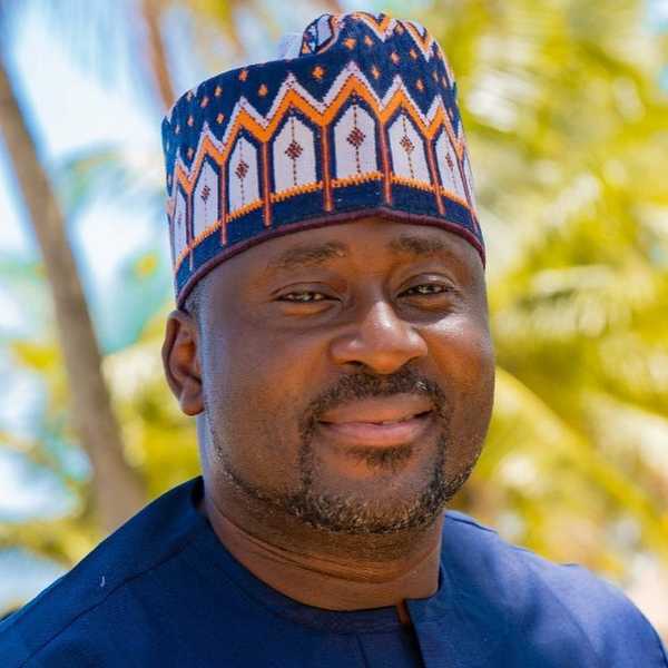 Desmond Elliot